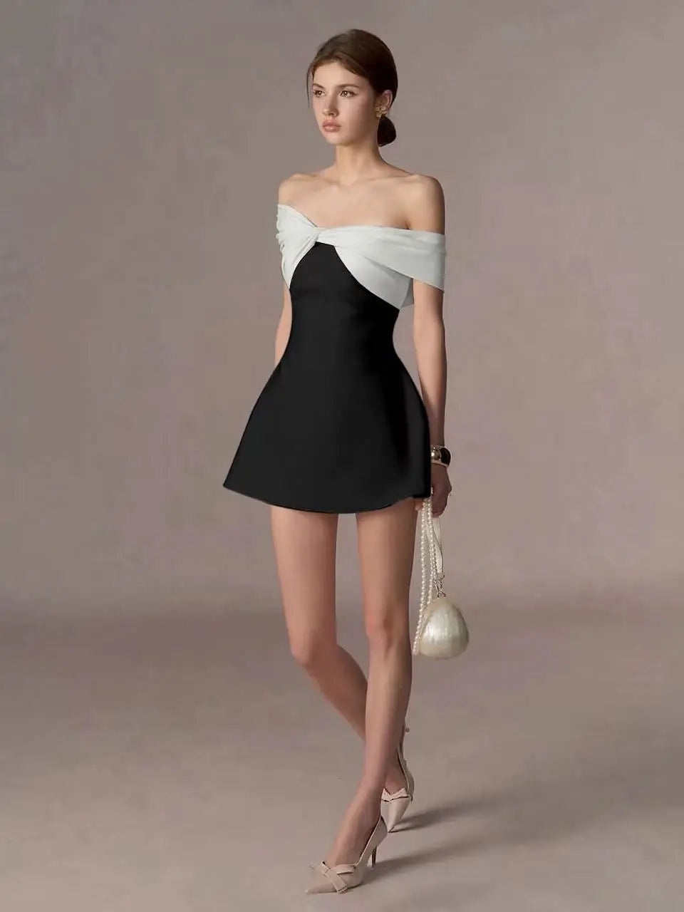 Brand Customization Formal Fashion Lady Style Off-shoulder Embroidered Lace Women's Slimming A-line Mini Evening Party Dress